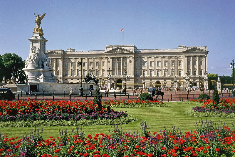 how long is the state rooms tour at buckingham palace