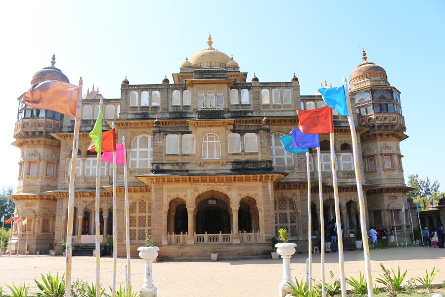 Royal attraction in Mandvi – Vijay Vilas Palace